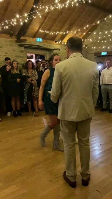 danse de couple avec les enfants